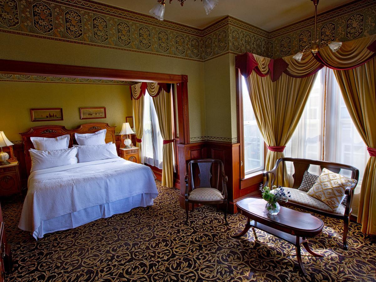 The Inn At 2Nd & C Юрика Экстерьер фото