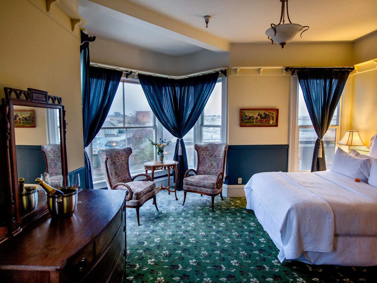 The Inn At 2Nd & C Юрика Экстерьер фото